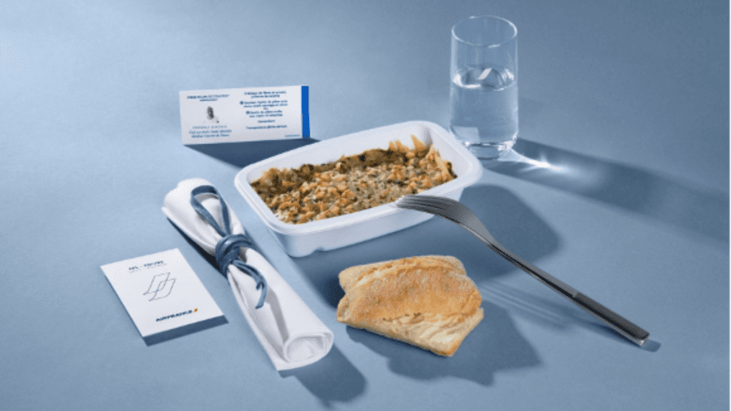 Air France launches its new signature menus in Premium Economy with Frédéric Simonin on flights to South Africa