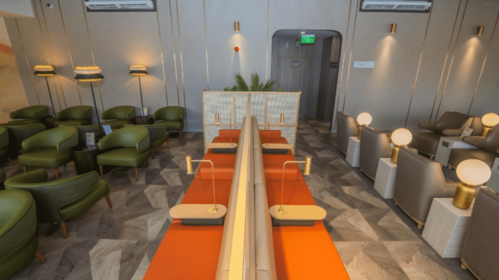 plaza lounge 1