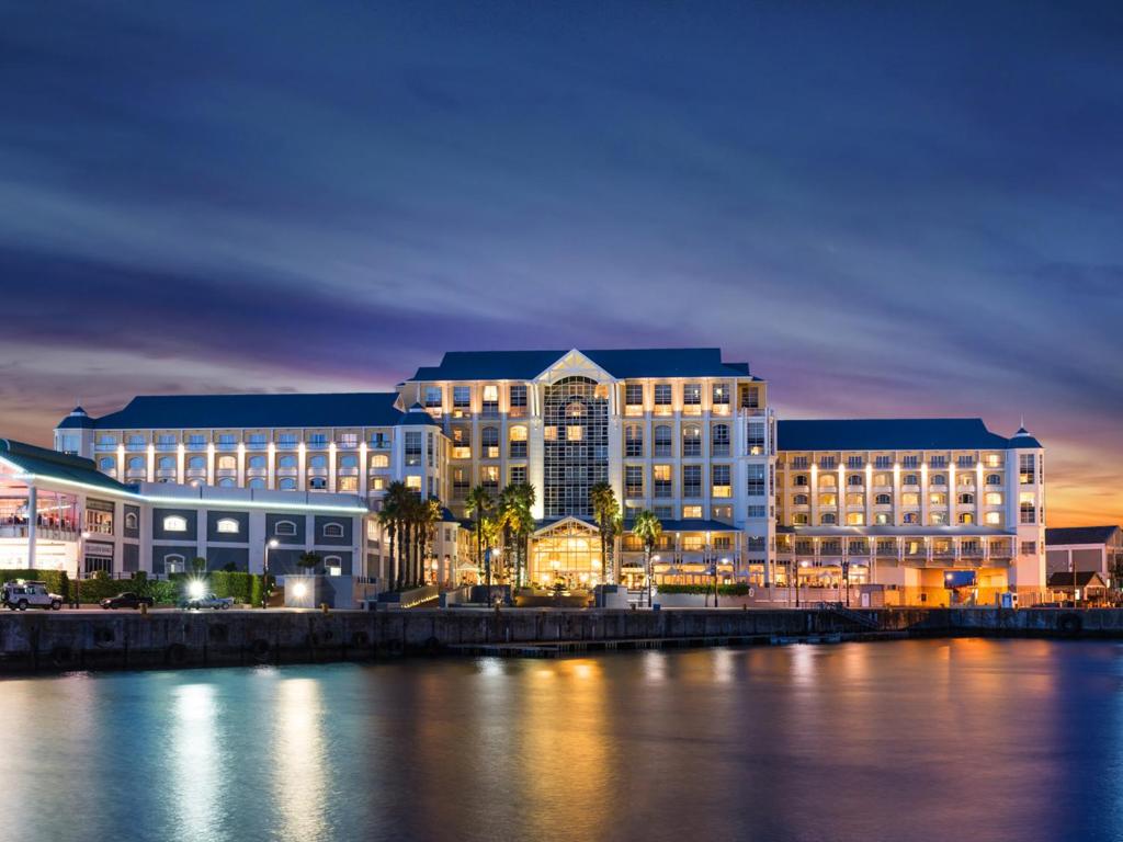 SIBA: THE RESTAURANT AT THE TABLE BAY HOTEL IS SIMPLY THE BEST!