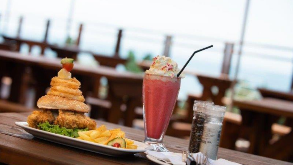 Treat mom with a Sunday lunch buffet and discounted Crocworld entrance this Mother’s Day!