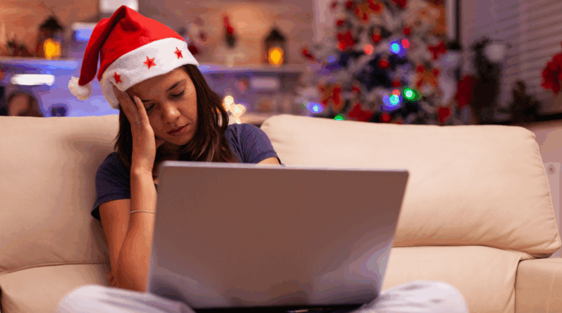 Why A Digital Detox Is Important This Festive Season